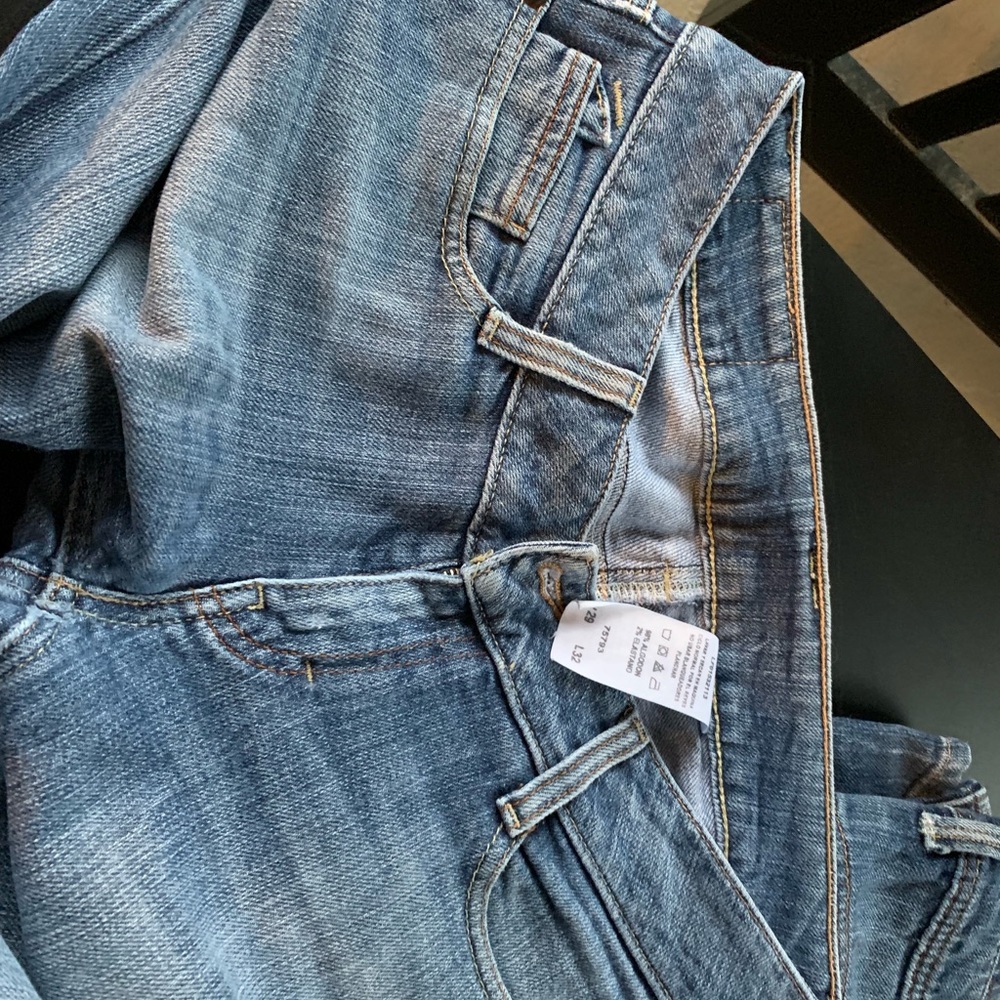 Levis - Picture 6 of 6